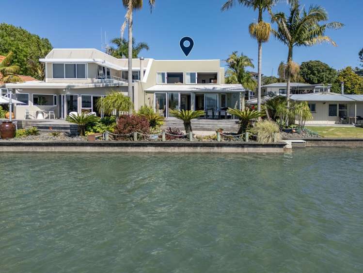 5a Sixth Avenue Avenues_30