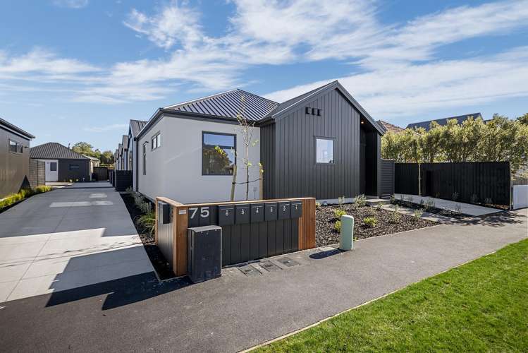 1/75 Randolph Street Woolston_11