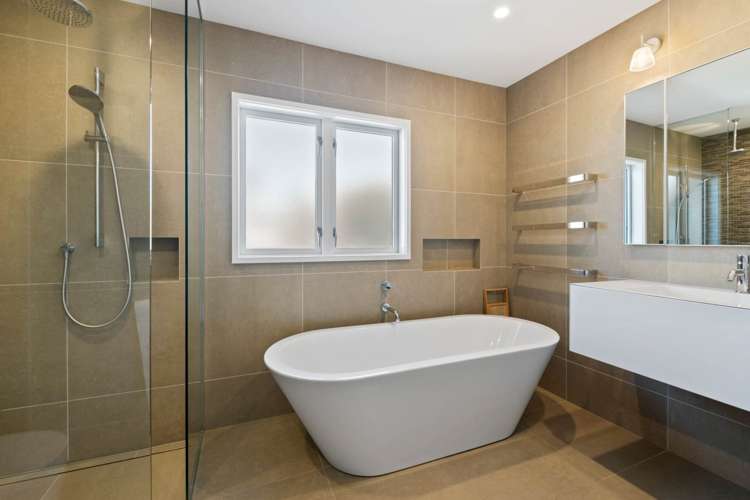 3 Ngapara Street Red Beach_14