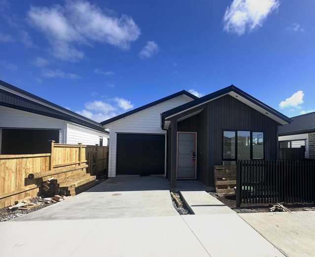 Act Now - Brand New & Ready to Move In