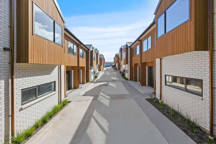 1,2,5-8,11,12/27 Red Hill Road_1