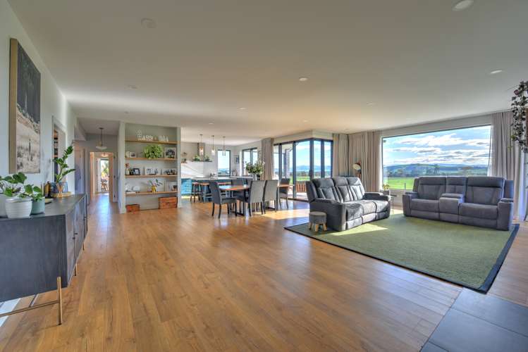 15 Cemetery Road Kuri Bush_11