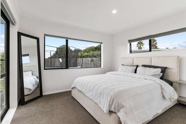 1162 East Coast Road Kaiaua_12