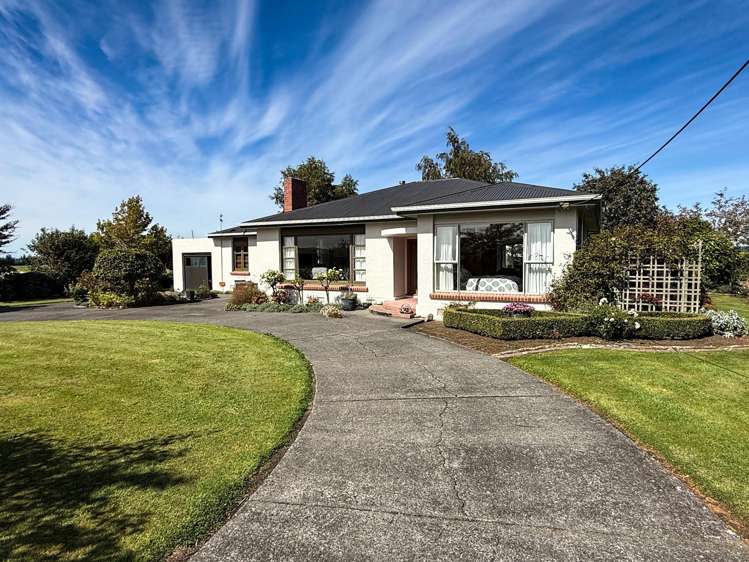 372 Looney Road South Hillend_1