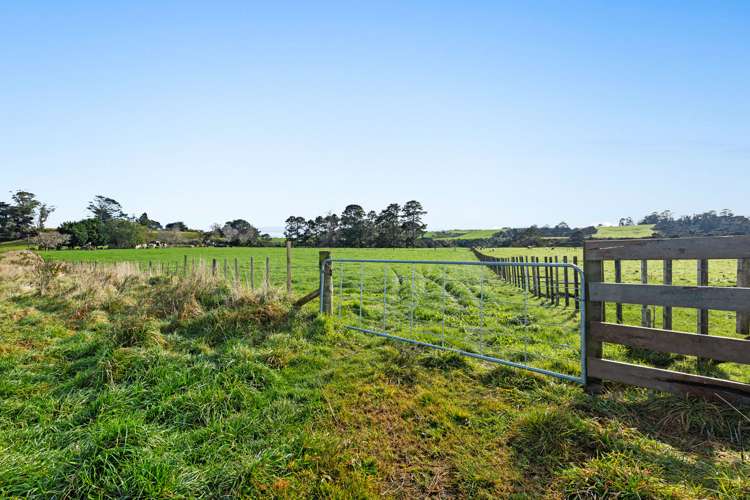 324 Block 8 Road Waitotara_15