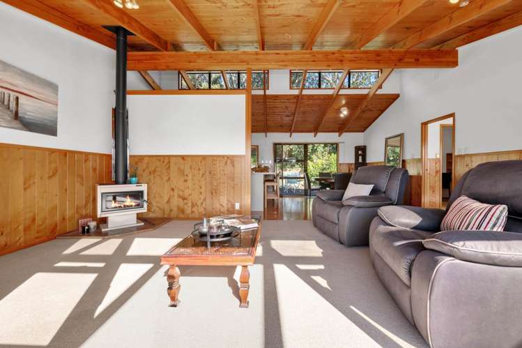 5 Lomeer Way Beachlands_10