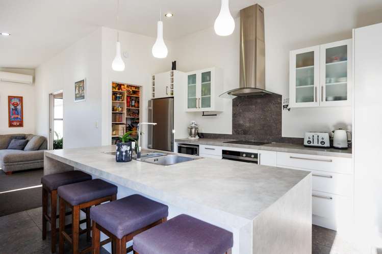 51 Chestnut Close Kelvin Grove_7