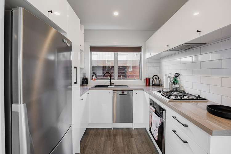 702 Oak Road Akina_7