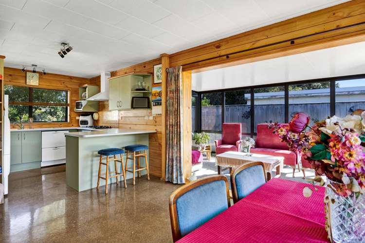 69 Egmont Street Hawera_7