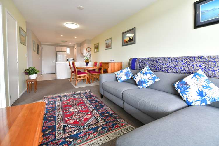 201/17 Link Crescent Stanmore Bay_3