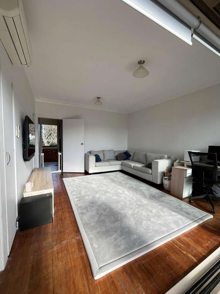 2/221 Mount Smart Road Onehunga_1