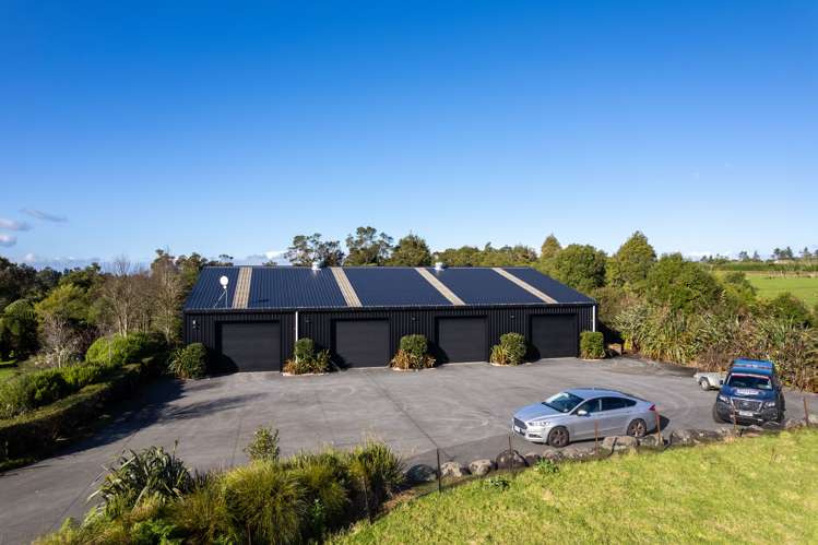 1895 Egmont Road Kaimiro_21