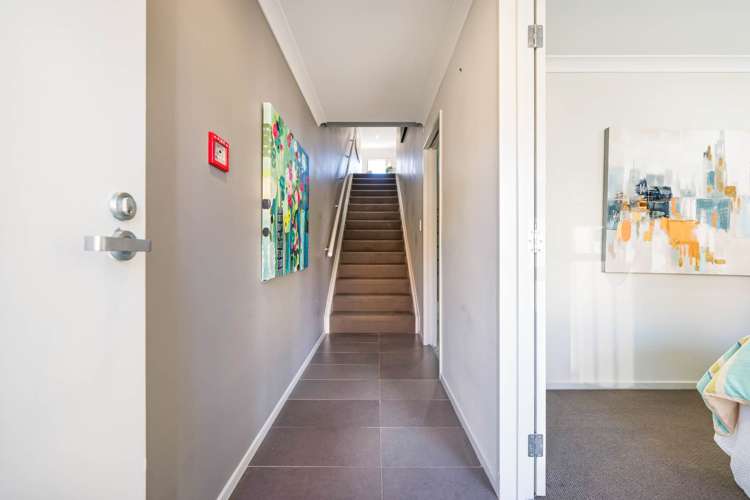 1/46 Carlos Drive Flat Bush_16