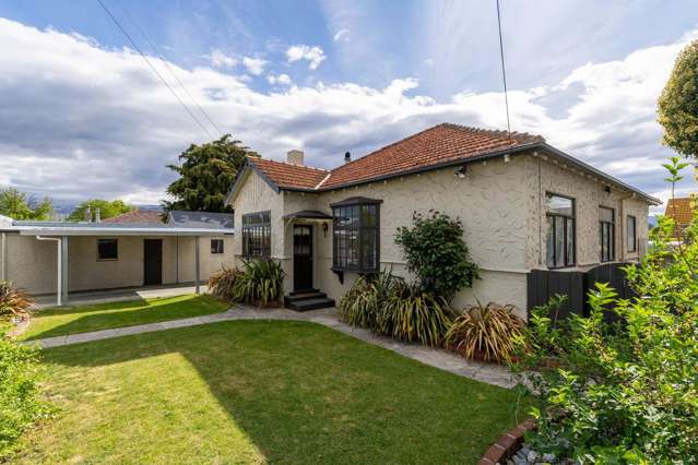 CHARACTER, COMFORT & A CRACKING LOCATION!