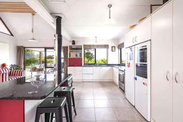 203 Fergusson Road Halcombe_4