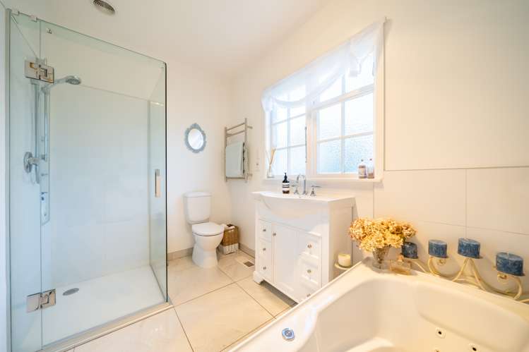 8 Military Road Boulcott_19