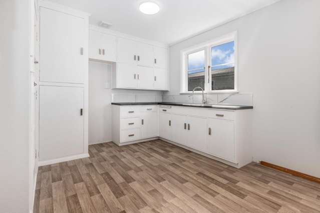 11 Bartholomew Road 10516_2