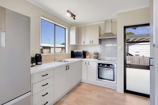 13 Gillett Lane Enderley_2