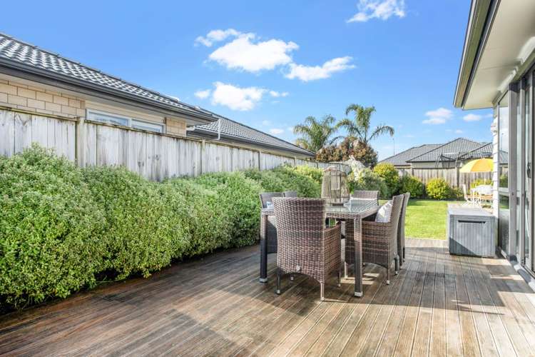 8 Iwinuku Crescent Wattle Downs_10