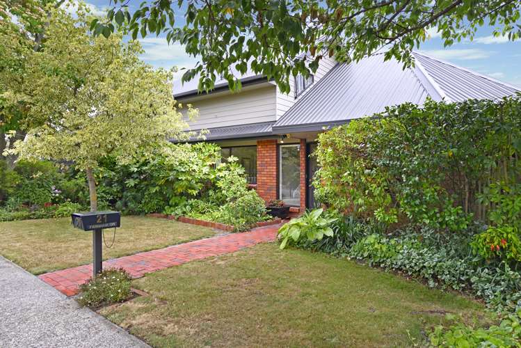 21 Farnham Drive Richmond_1
