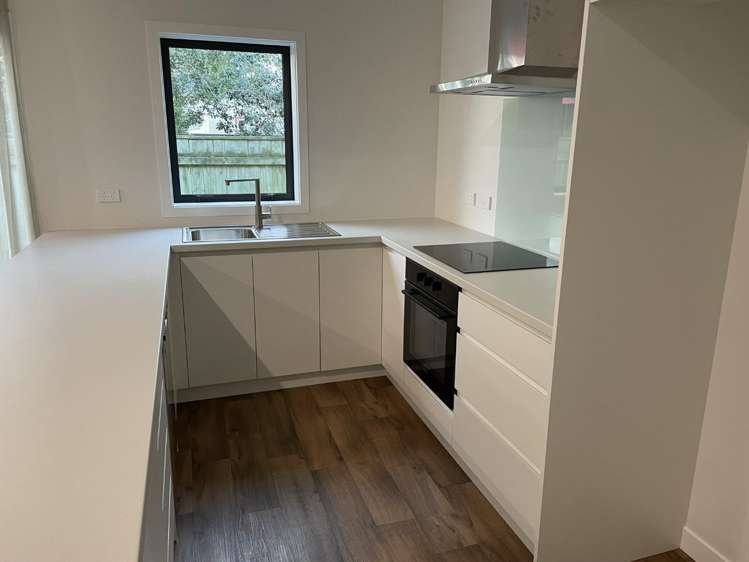 8A Worcestor Street West End_2