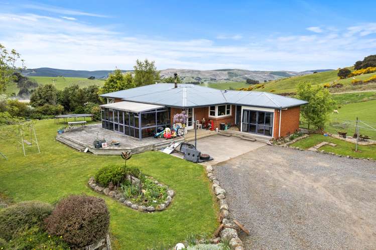 93 Baker Road, 66 Waihola Hill Road and Berwick Road Clarendon_17