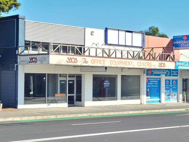 PAPATOETOE ROAD FRONTAGE SHOP
