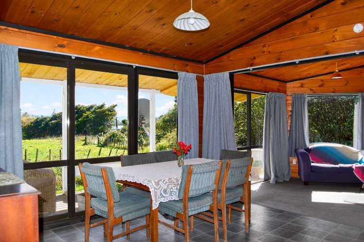 288 Valley Road Kaiwaka_17