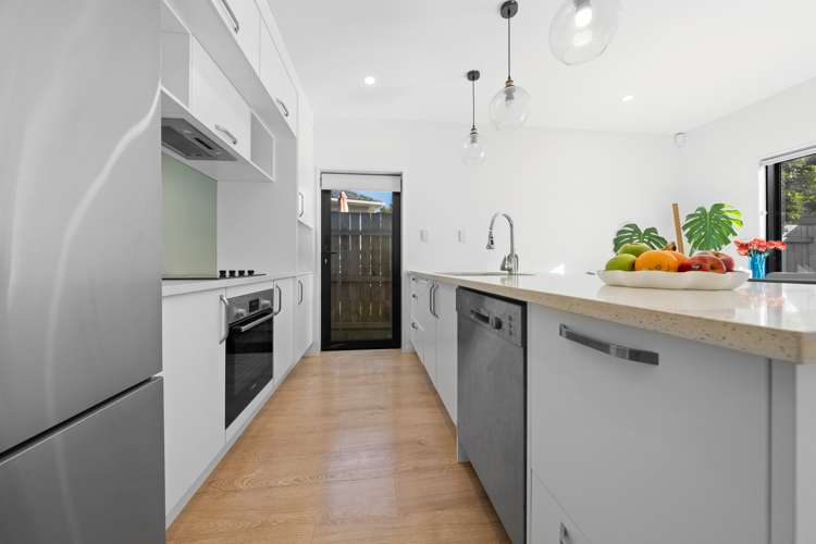 17 Korama Lane New Lynn_5