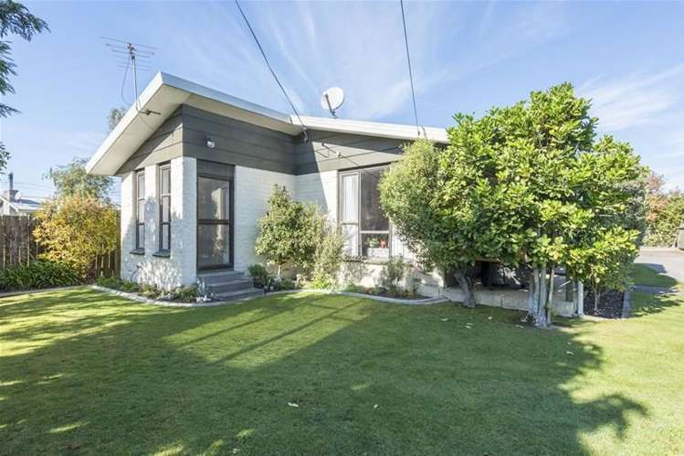 4 Rudd Crescent Redwoodtown_0