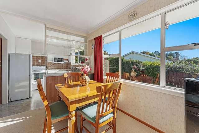 2/4 Severn Place Spotswood_4