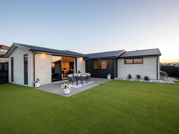 12 Rose Berry Crescent_2