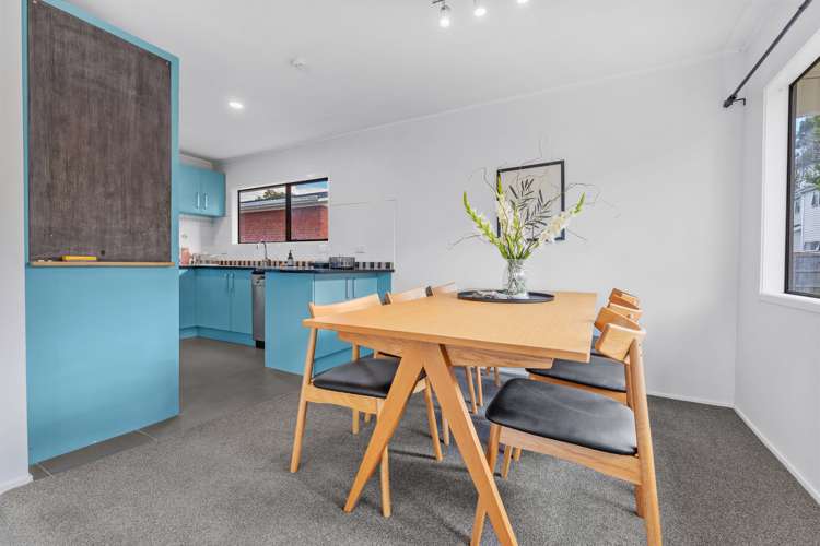 2/3 Ondine Place Glenfield_13