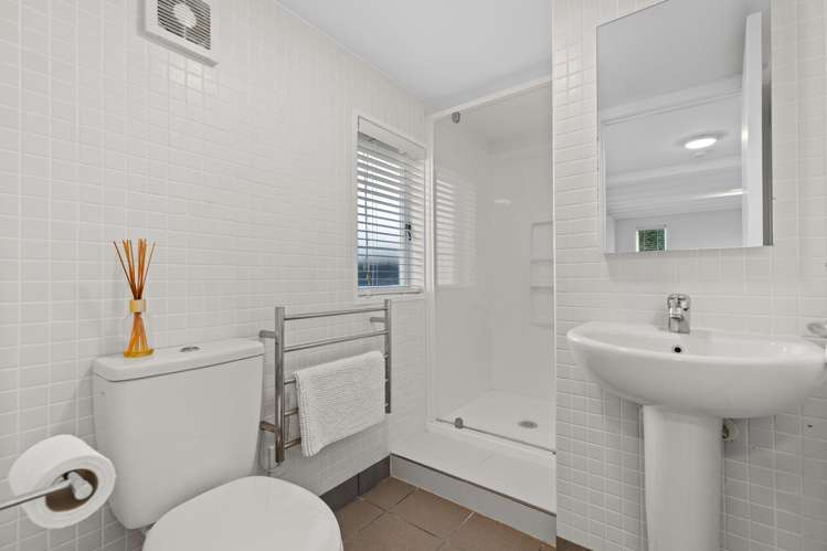 1/20 Huron Street Takapuna_14