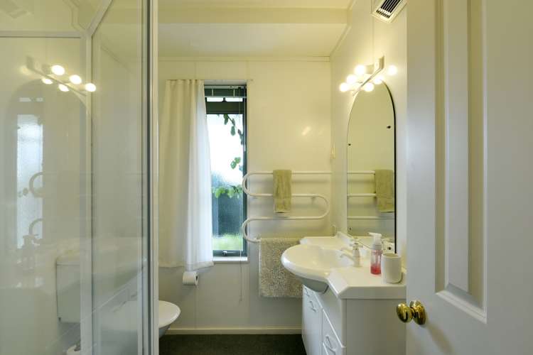 1 Lorimer Lane Richmond_13