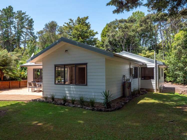 1 Garden Court Haruru_9