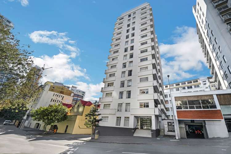 9B/32 Eden Crescent City Centre_11