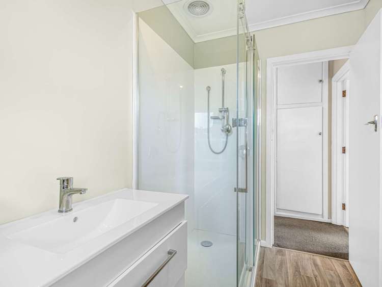 12 Hitchings Avenue Onekawa_16