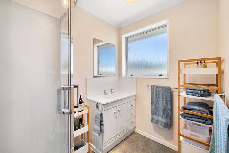 Flat 2/4 Bromley Road Bromley_12