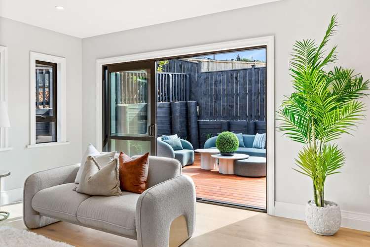 7 Halcyon Bay Lane Orewa_16