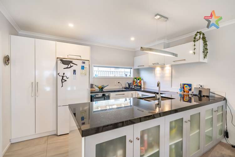 23 Latimer Way Petone_7