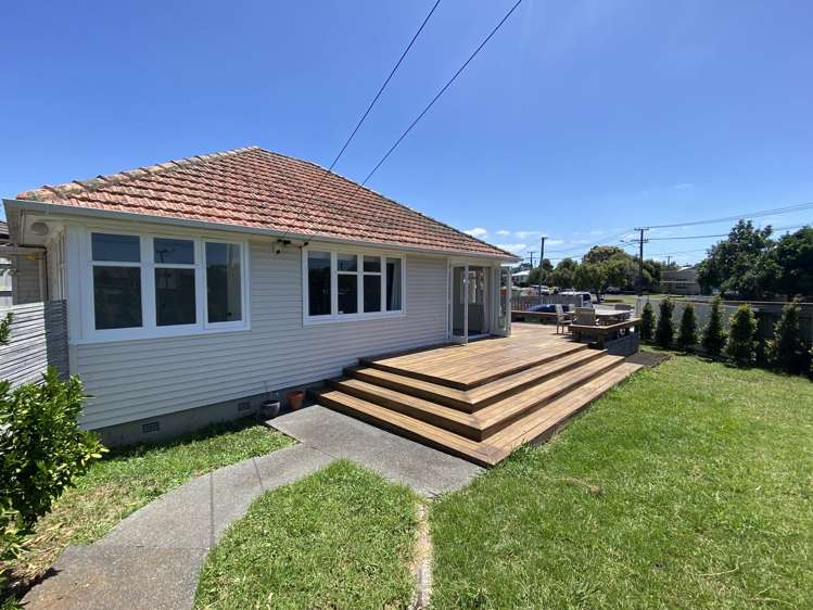 25 Holland Avenue Point England_9