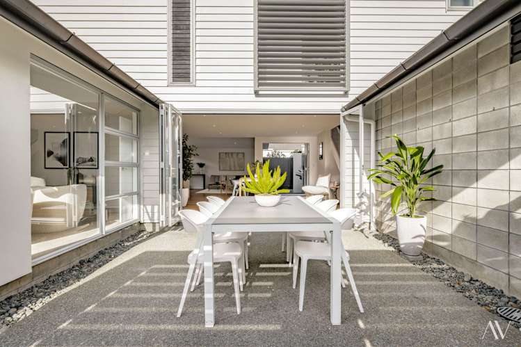 39 English Oak Drive Schnapper Rock_9