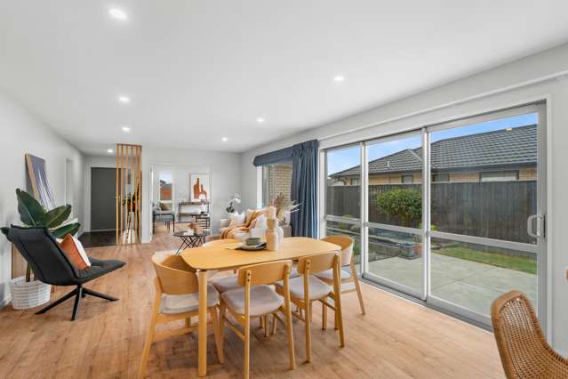 7 Petunia Drive Wigram_2