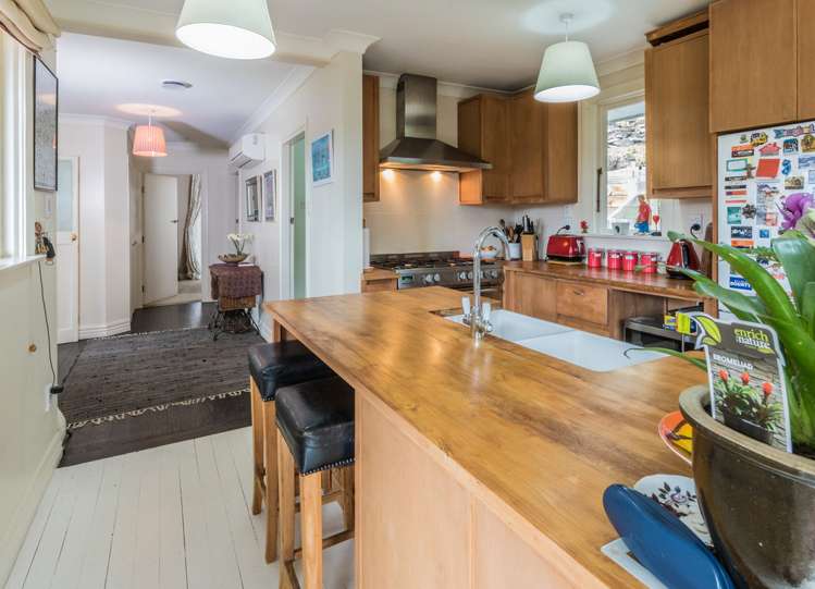 2 Main Road Luggate_12