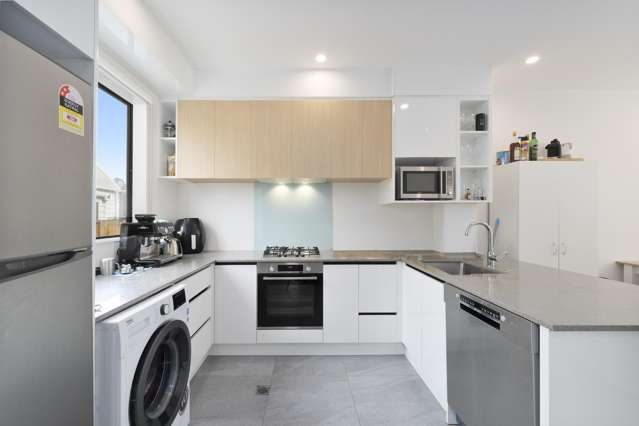 43B Fitzherbert Avenue West Harbour_3