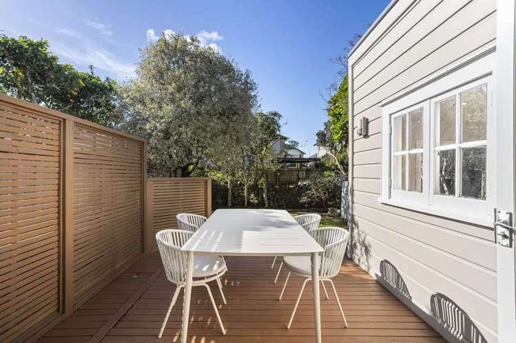 4 Graysons Lane Mount Eden_10
