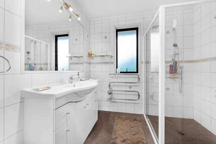 286 Sturges Road Henderson Heights_31