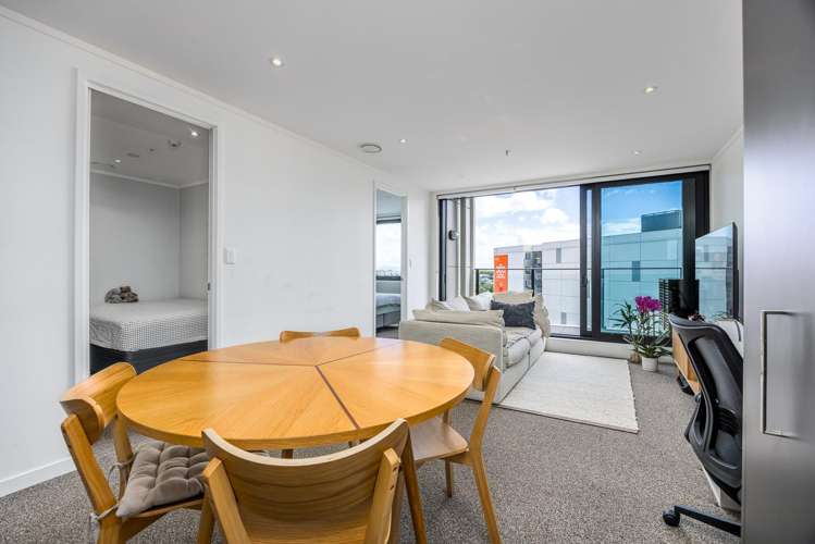 1002/145 Nelson Street_4