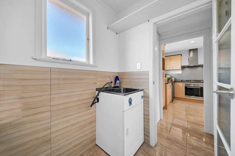 16 Taylor Street Blockhouse Bay_12